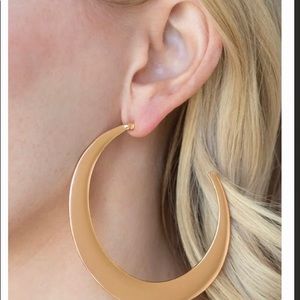 Top seller ladies large hoops.